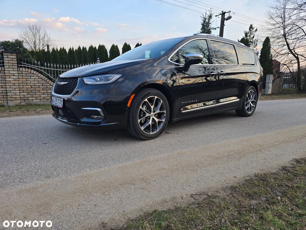 Chrysler Pacifica - 11