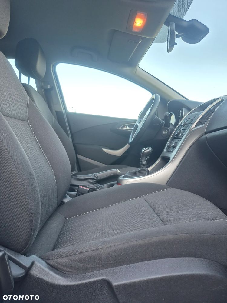 Opel Astra 1.4 ecoFLEX - 24