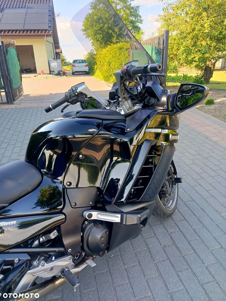 Kawasaki GTR - 14