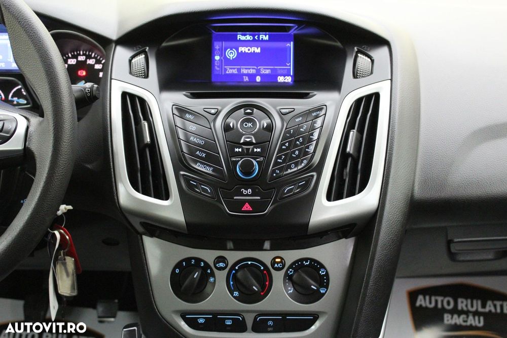 Ford Focus - 14