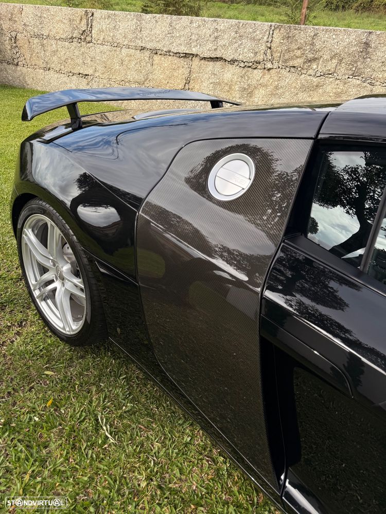 Audi R8 Coupé 4.2 FSi V8 quattro - 38
