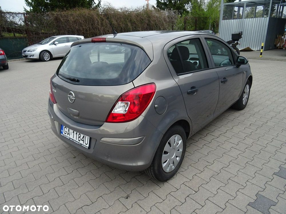 Opel Corsa - 3