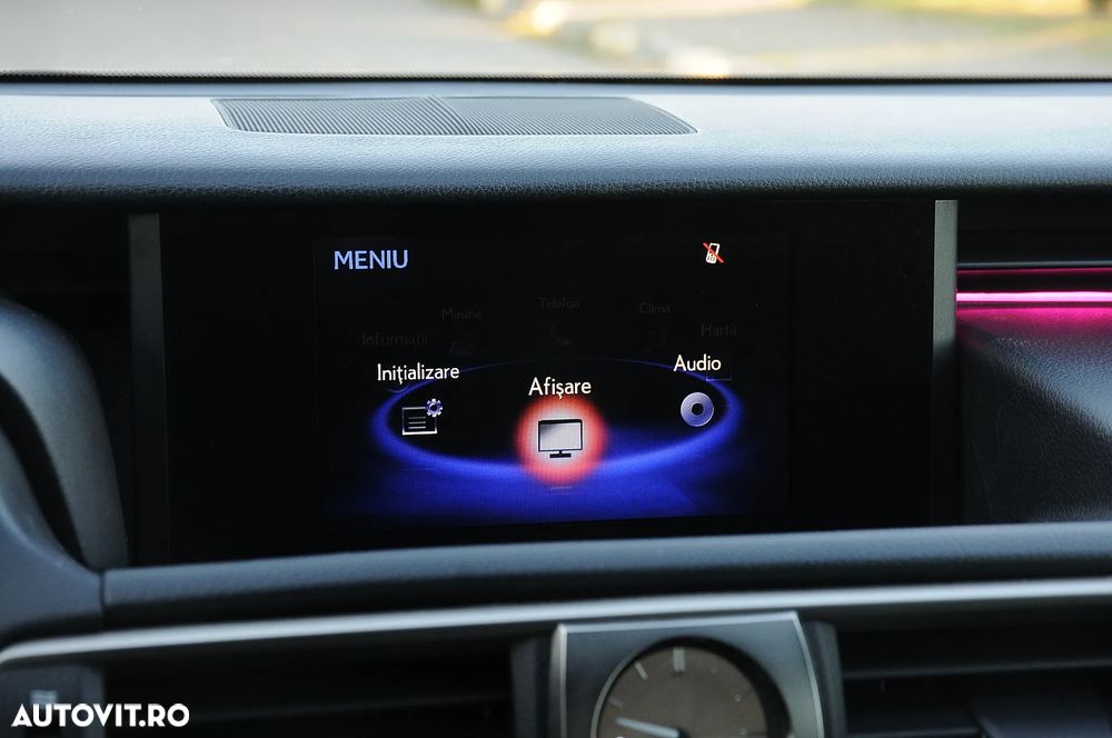 Lexus Seria IS 300h Aut. Business - 19