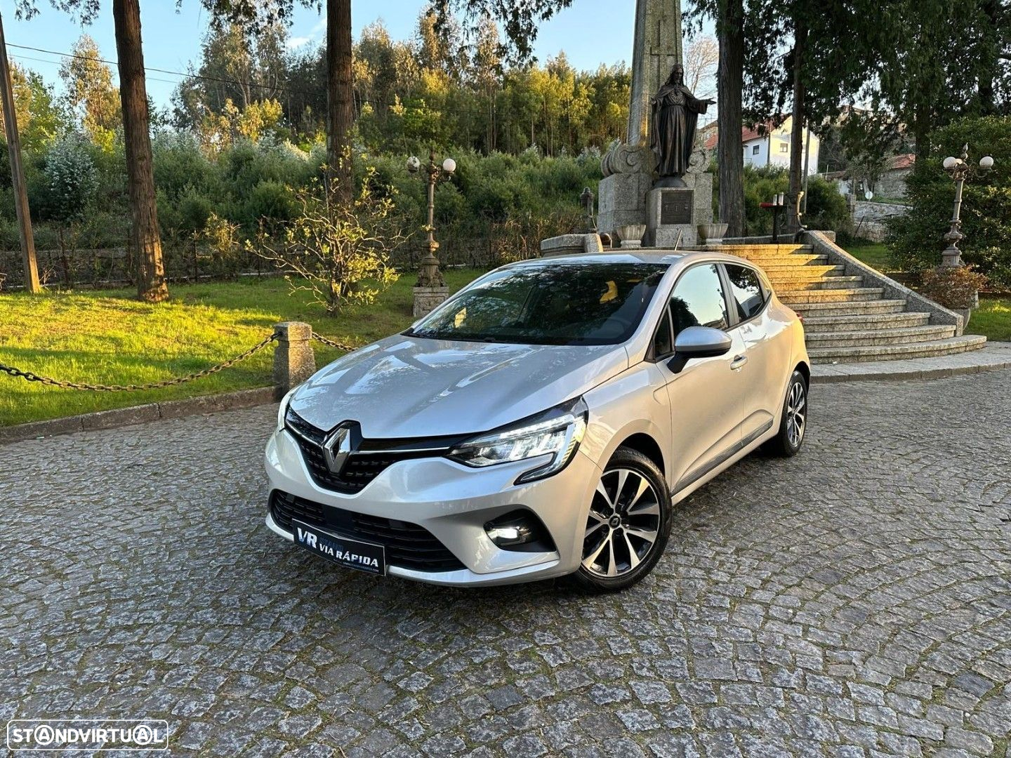 Renault Clio 1.0 TCe Intens Bi-Fuel - 2