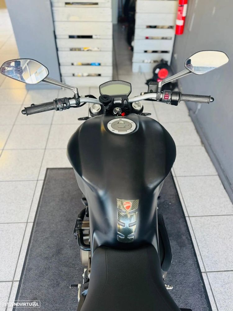 Ducati Monster - 14