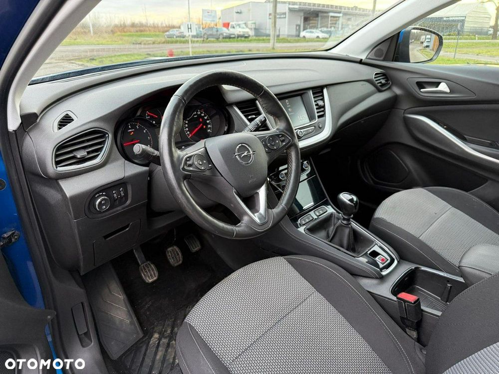 Opel Grandland X 1.2 T GPF Enjoy S&S - 11