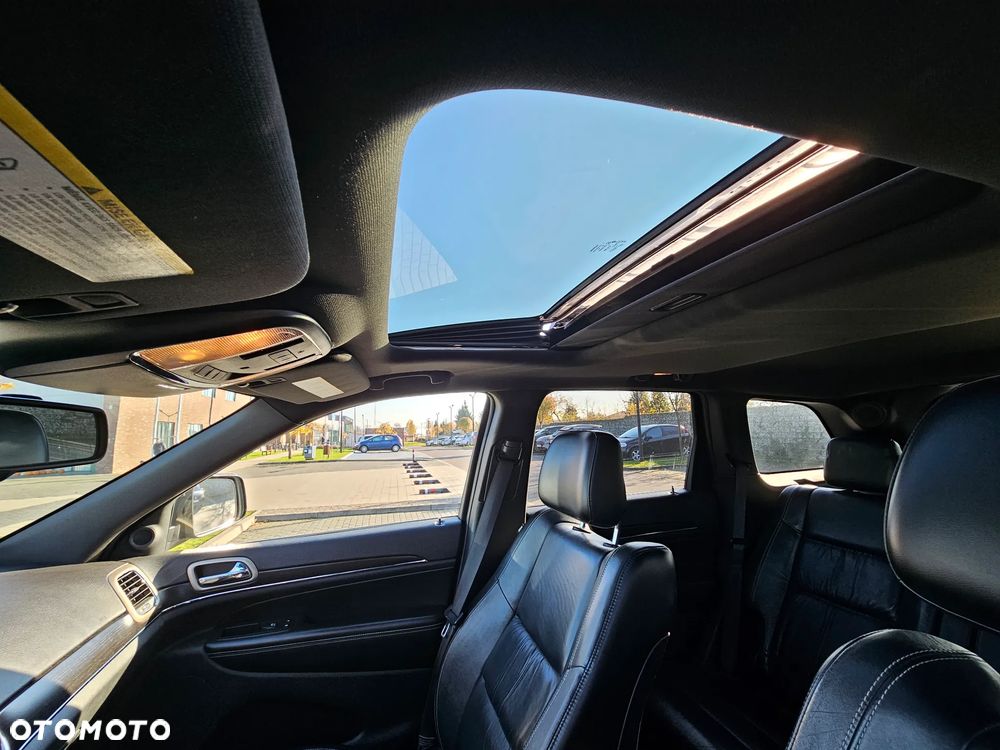 Jeep Grand Cherokee - 21