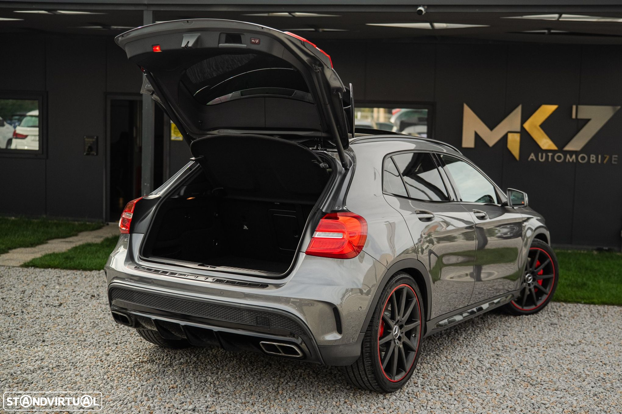 Mercedes-Benz GLA 45 AMG 4Matic 7G-DCT - 34