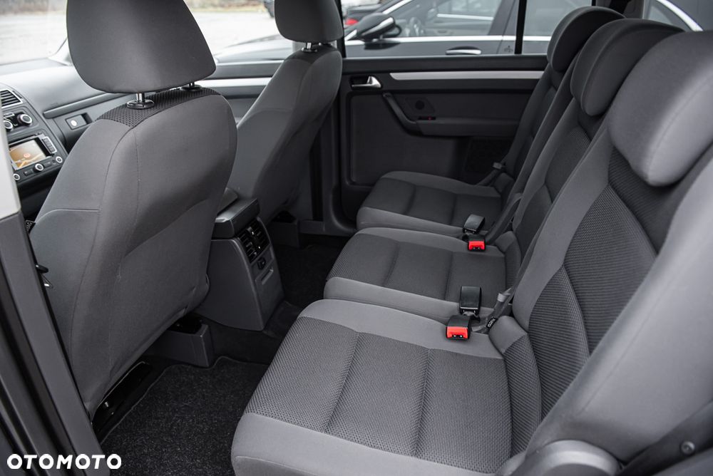 Volkswagen Touran 1.6 TDI DPF BlueMotion Technology Comfortline - 22