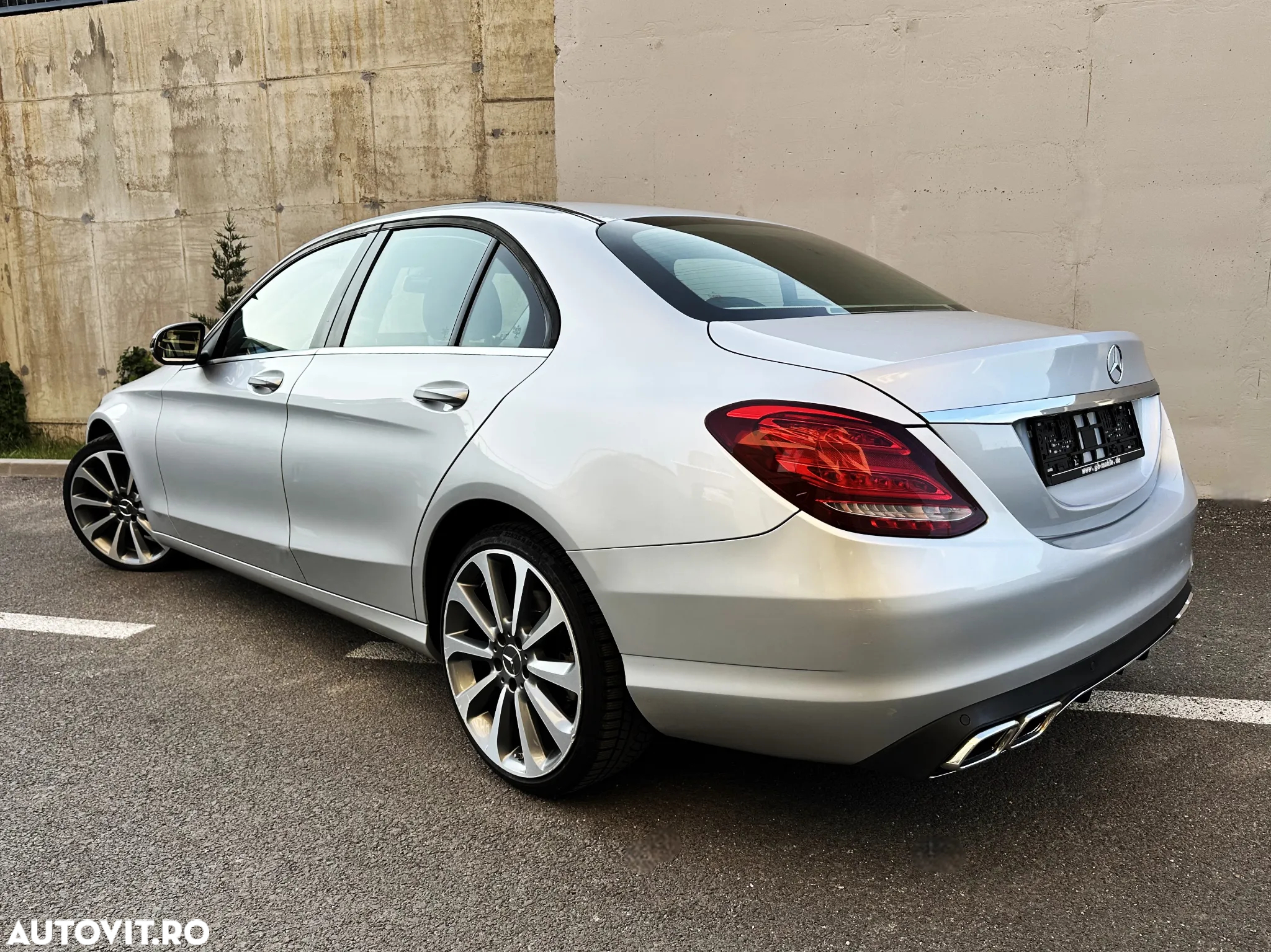 Mercedes-Benz C 200 T 7G-TRONIC Exclusive - 4