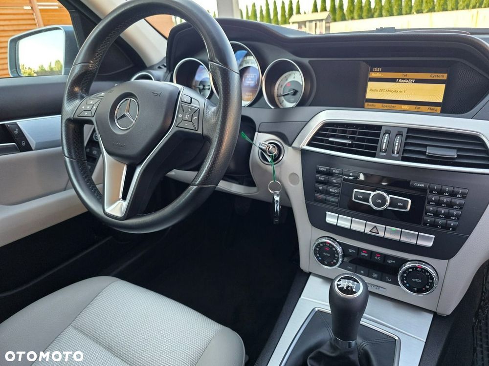 Mercedes-Benz Klasa C 200 (BlueEFFICIENCY) Avantgarde - 16