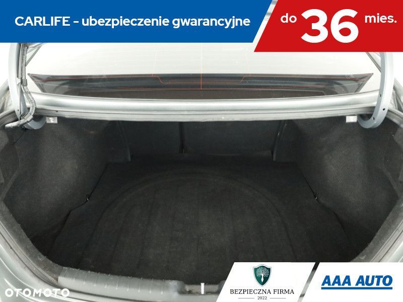 Hyundai Elantra - 19