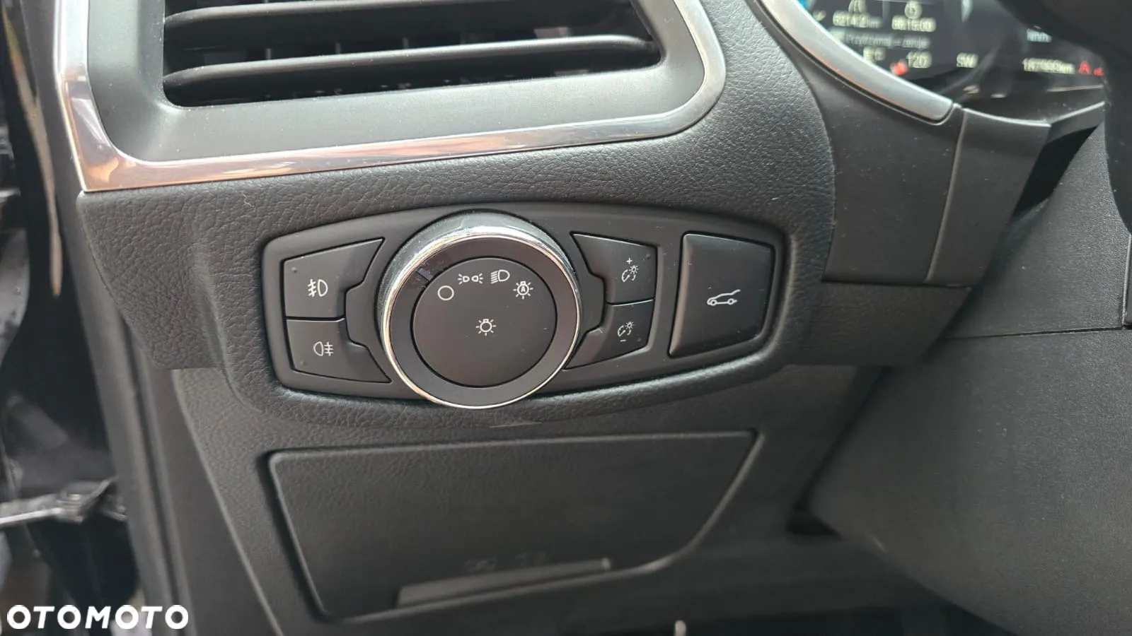 Ford Galaxy 2.0 EcoBlue Titanium - 32