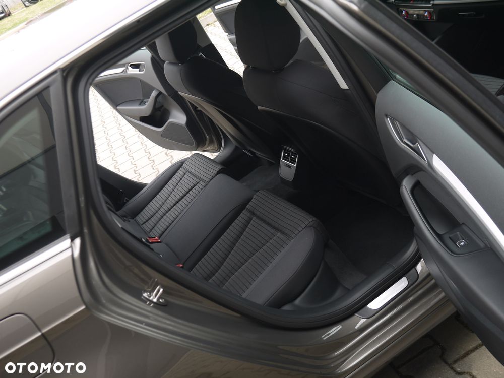 Audi A3 Sportback 2.0 TDI (clean diesel) S line Sportpaket - 17