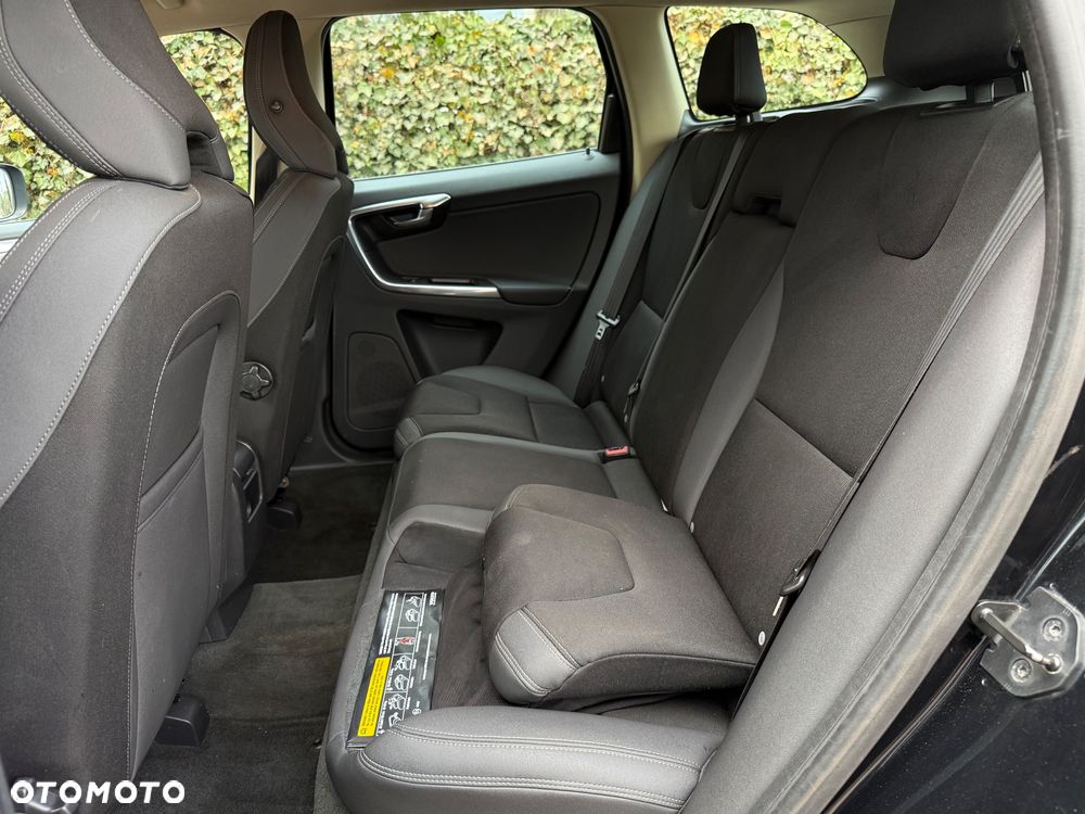 Volvo XC 60 D5 AWD Kinetic - 14