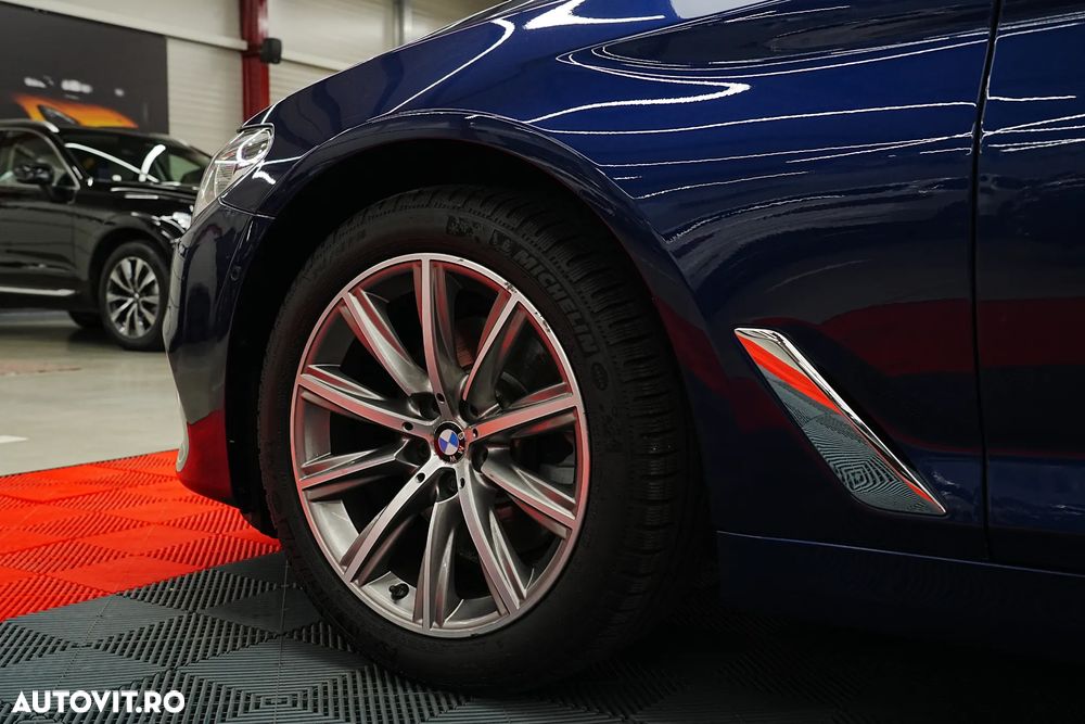 BMW Seria 5 520d xDrive Aut. - 37