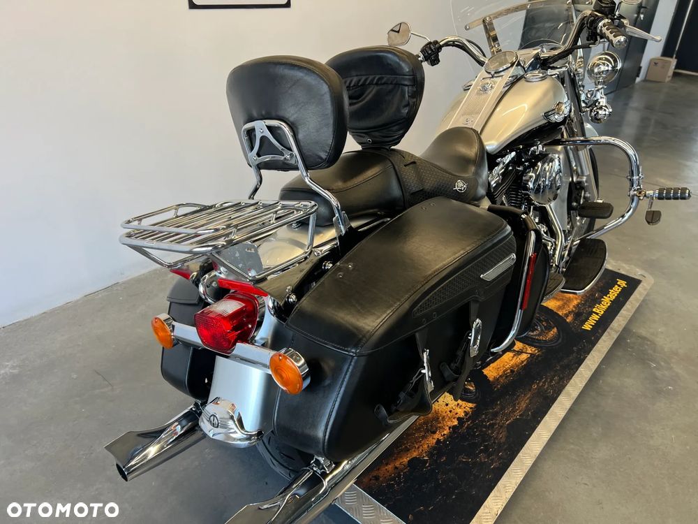 Harley-Davidson Touring Road King - 35