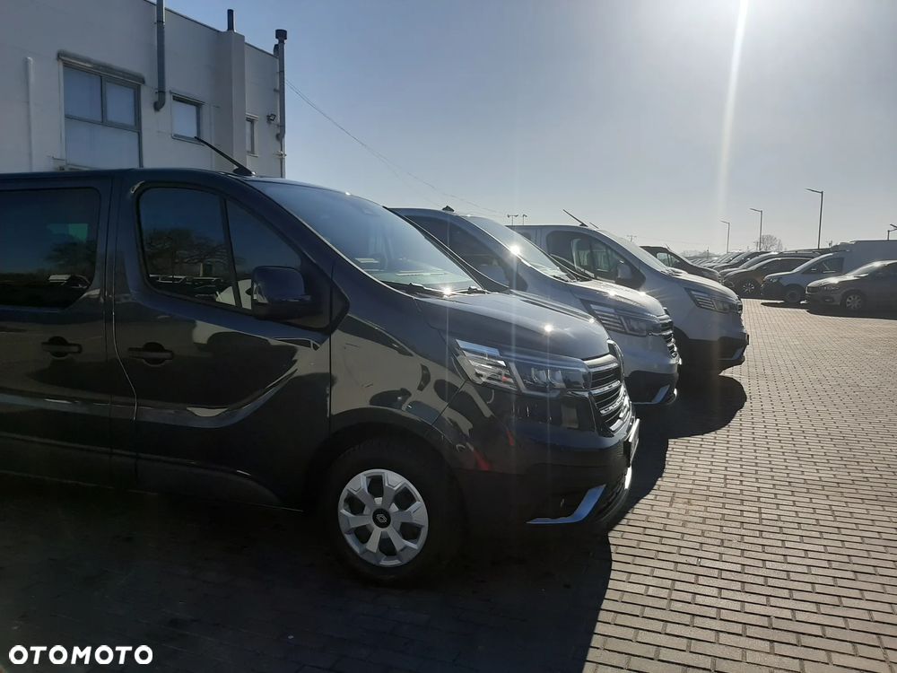 Renault Trafic 2.0 dCi EDC - 10