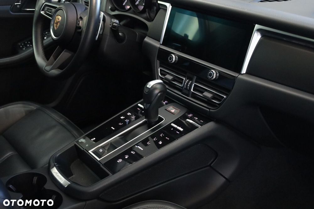 Porsche Macan - 12