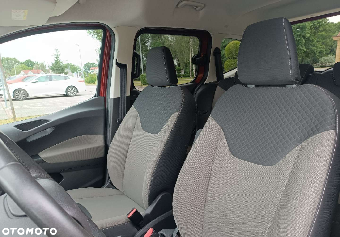 Ford Tourneo Courier - 23