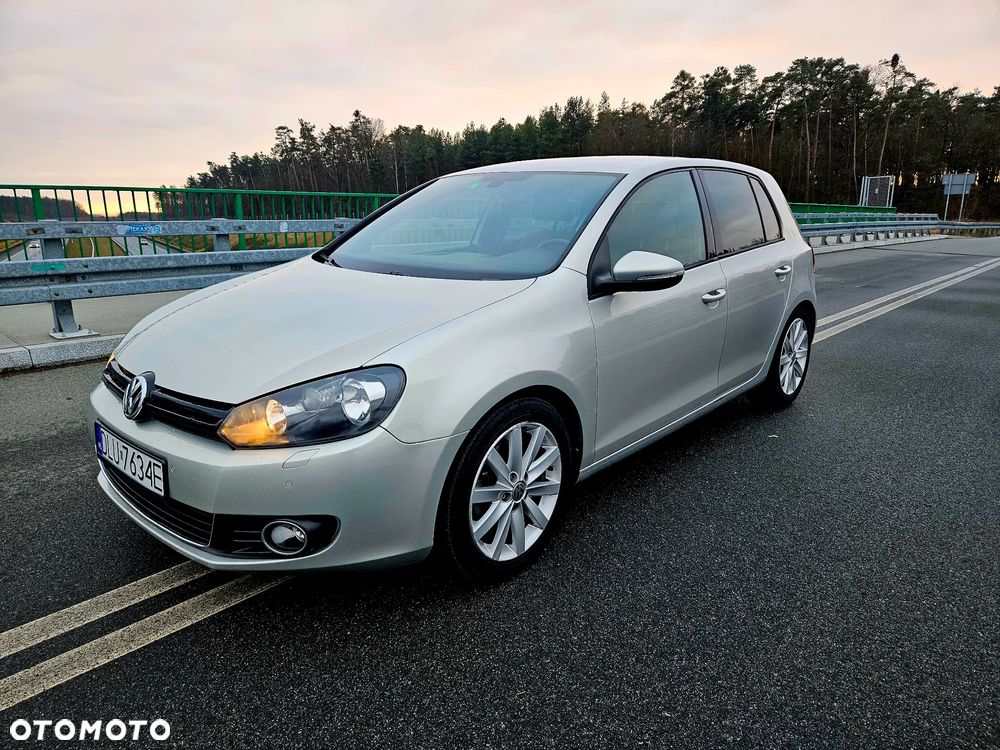 Volkswagen Golf - 1