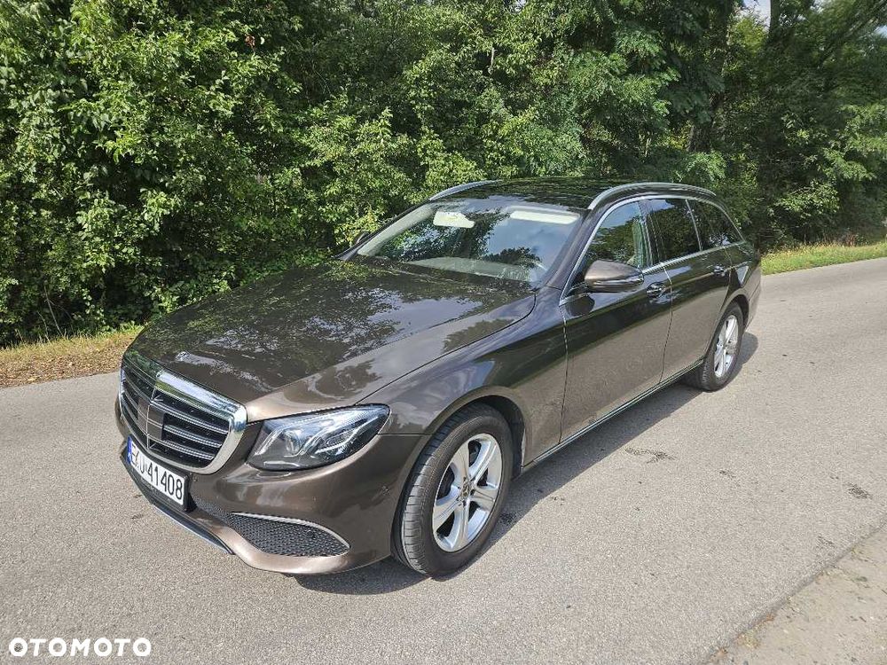 Mercedes-Benz Klasa E 220 d 9G-TRONIC Exclusive - 3