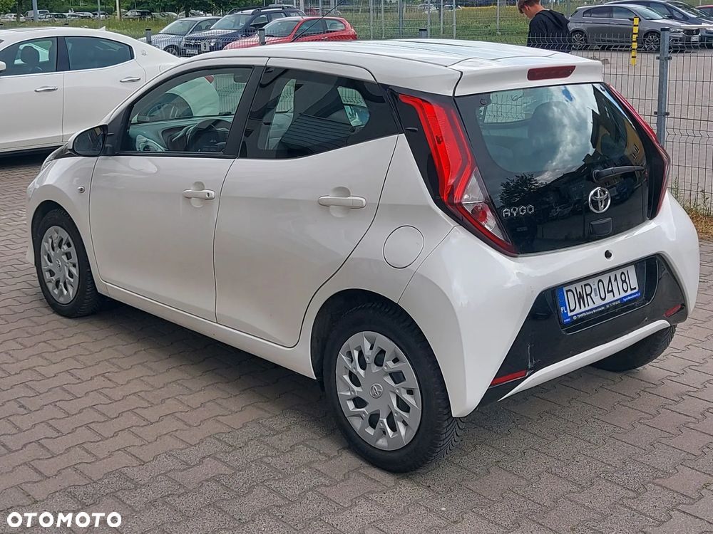Toyota Aygo x-play - 3