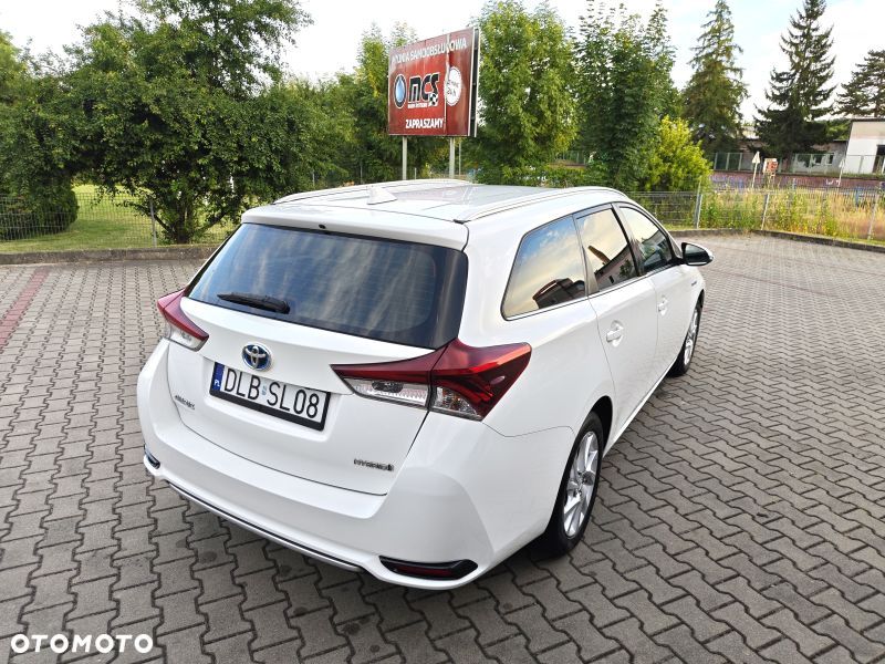 Toyota Auris Hybrid 135 Prestige - 8