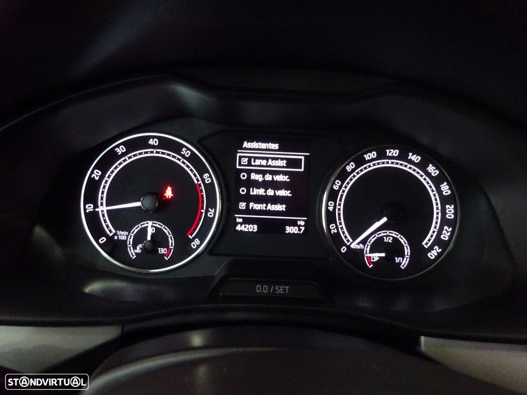 Skoda Scala 1.0 TSI DSG - 17