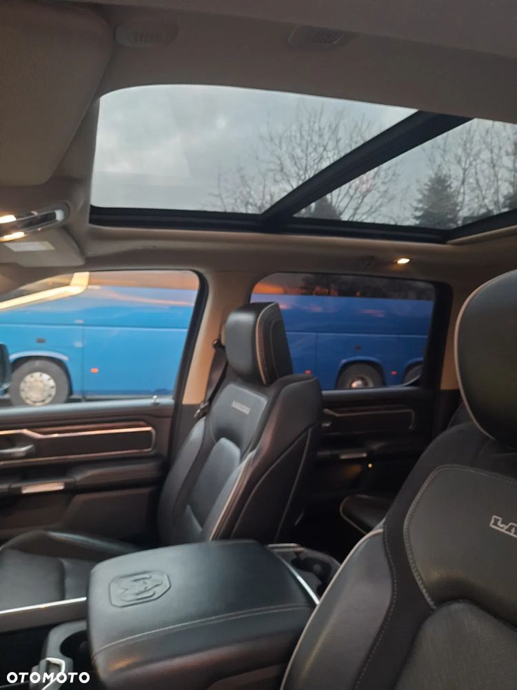 RAM 1500 5.7 Crew Cab Laramie - 21