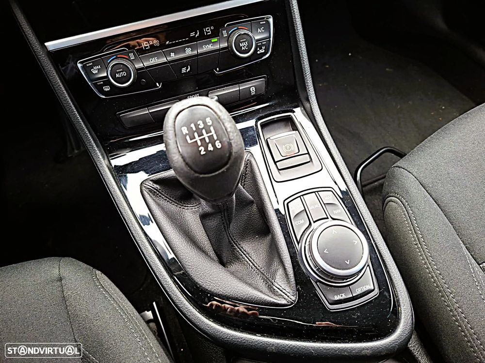 BMW 216 Active Tourer d Advantage - 35