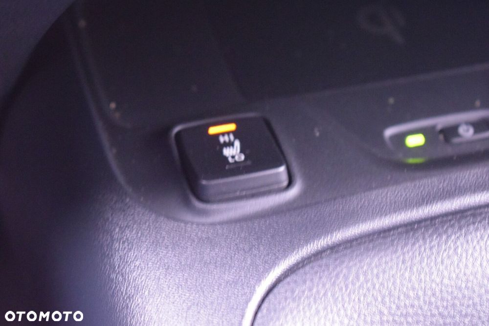 Toyota Corolla 2.0 Hybrid Comfort - 17