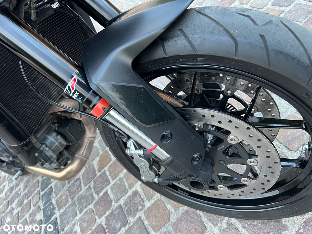 KTM DUKE 890 - 27