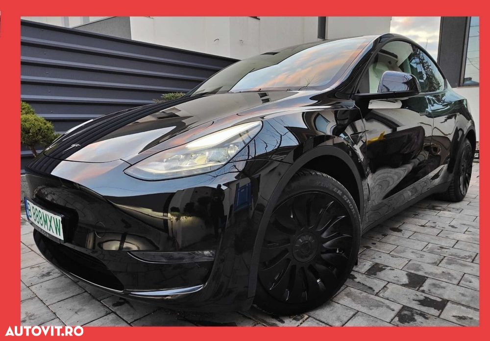 Tesla Model Y - 1