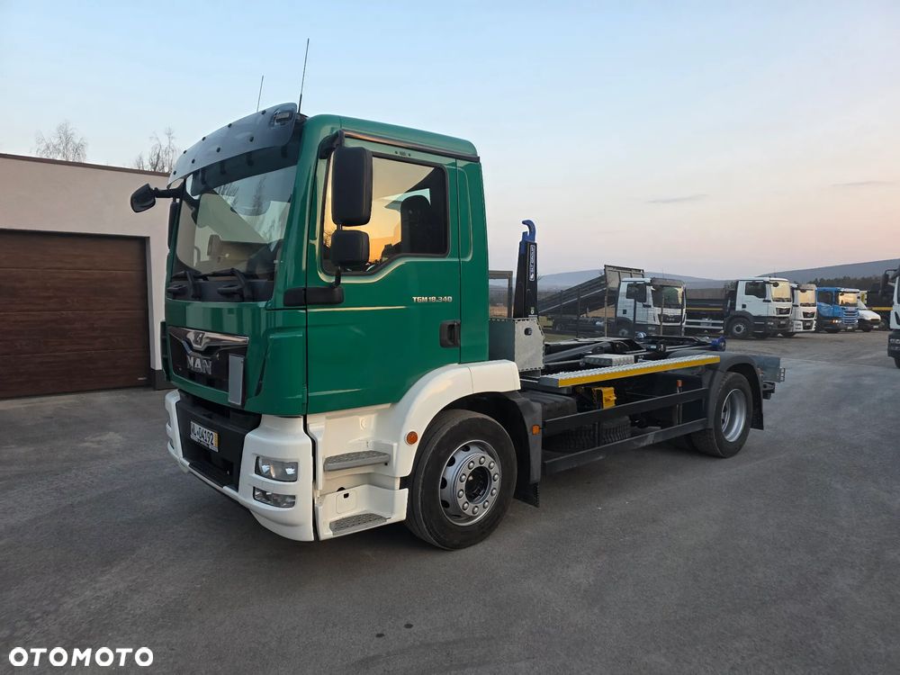 MAN TGM 18.340 urządzenie hakowe AXOR - 1