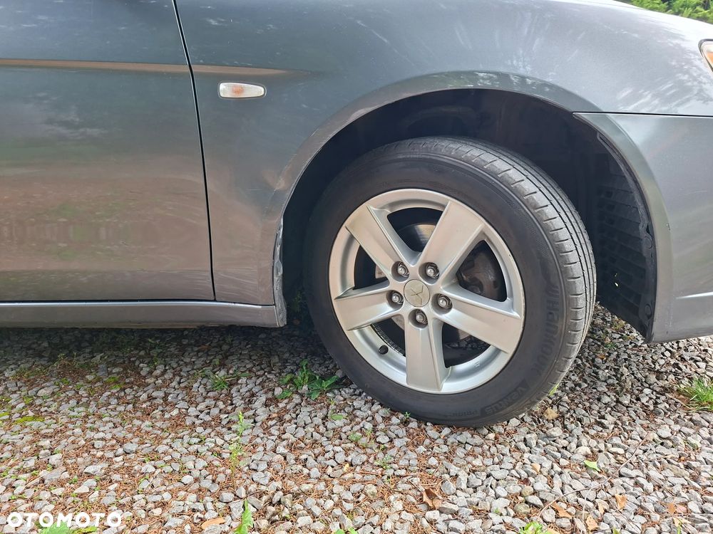 Mitsubishi Lancer 1.8 Invite - 17