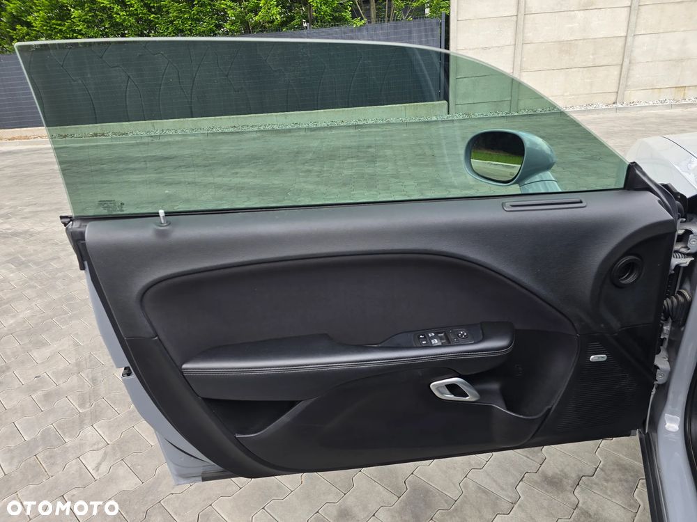 Dodge Challenger - 30