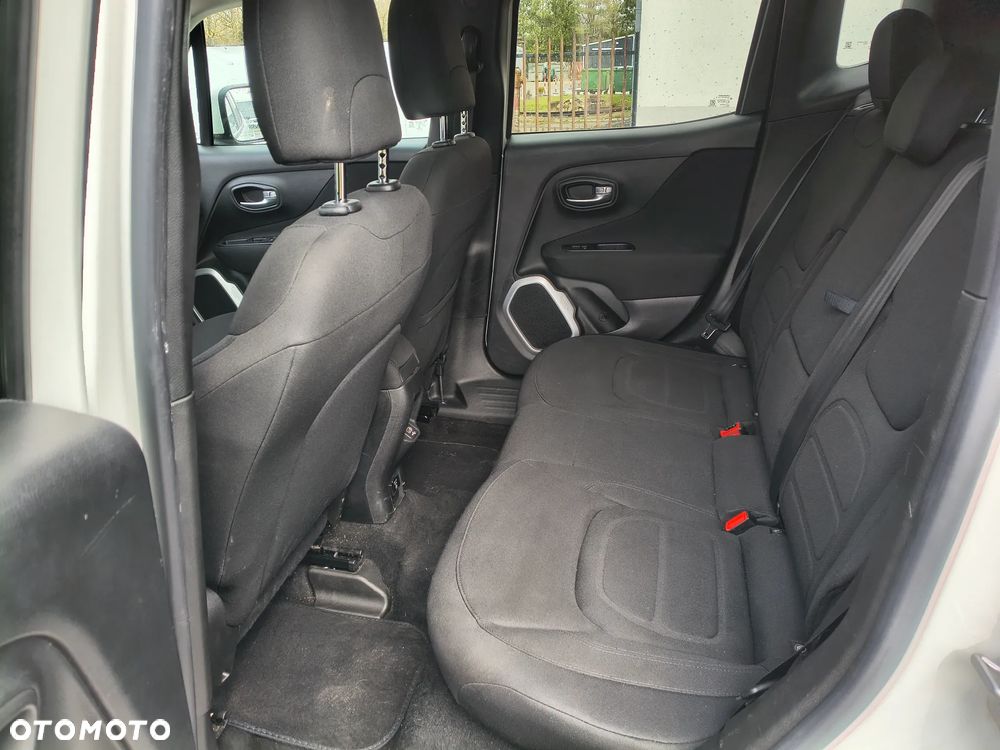 Jeep Renegade - 13
