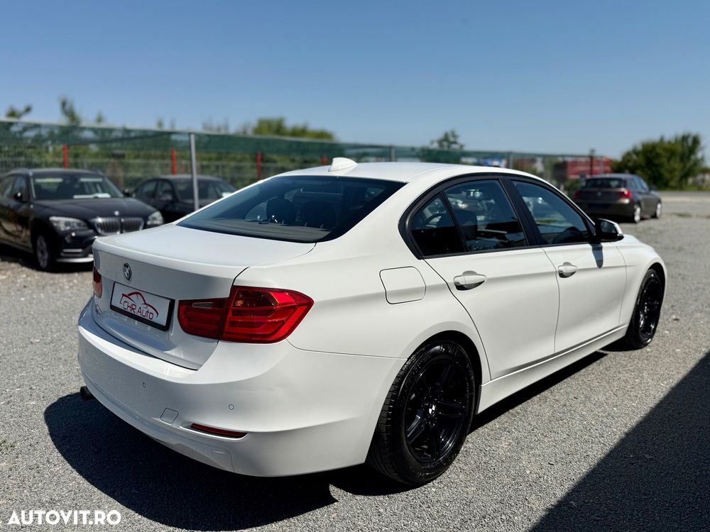 BMW Seria 3 318d Modern Line - 23