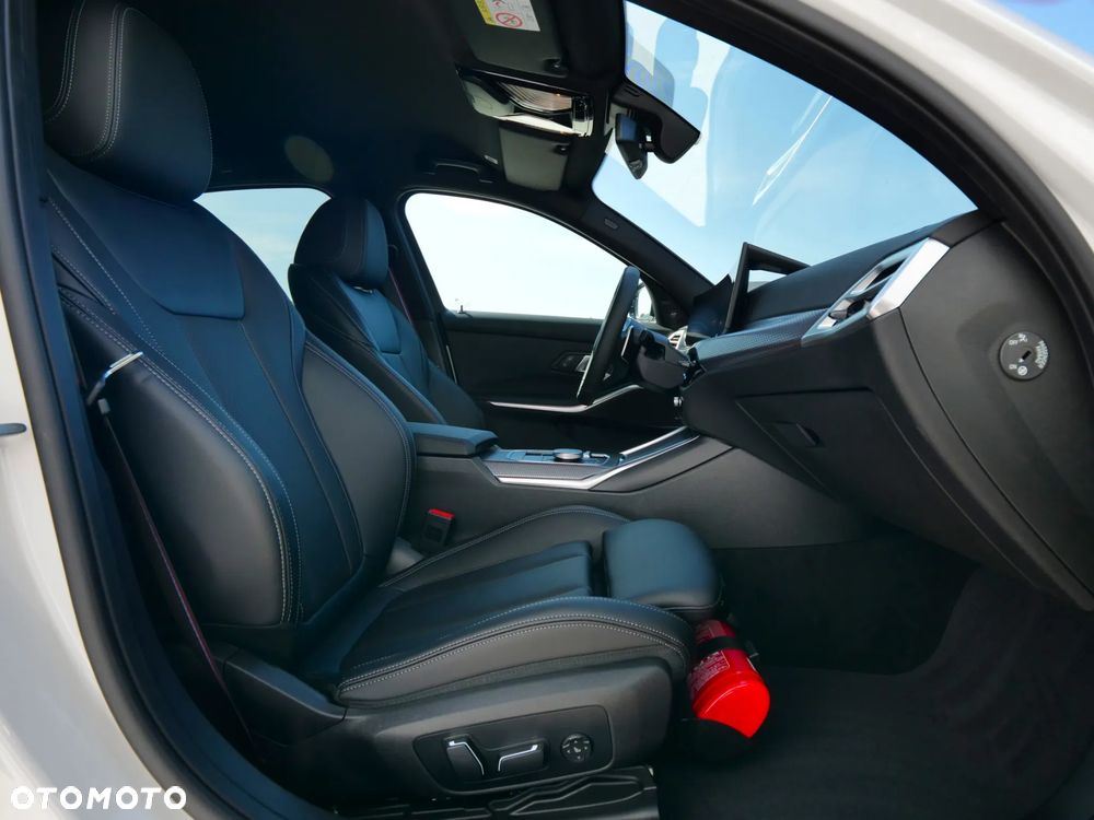 BMW Seria 3 320d xDrive mHEV M Sport sport - 38