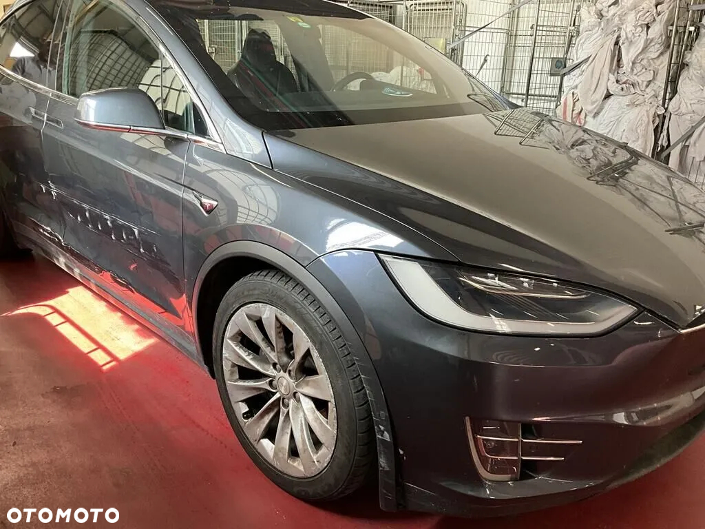 Tesla Model X Long Range Plus - 3