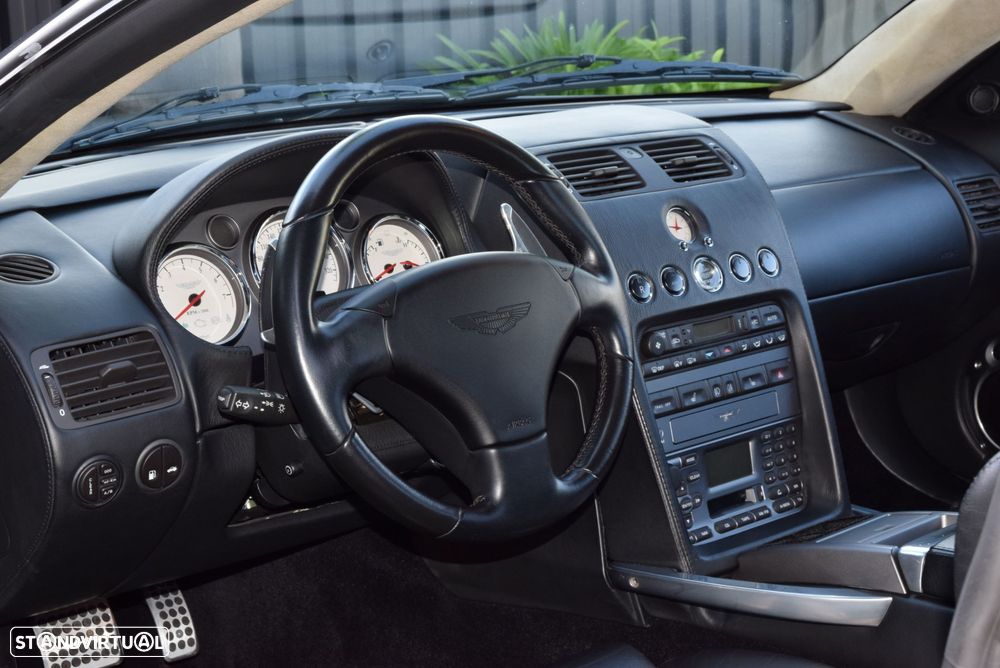 Aston Martin Vanquish - 31