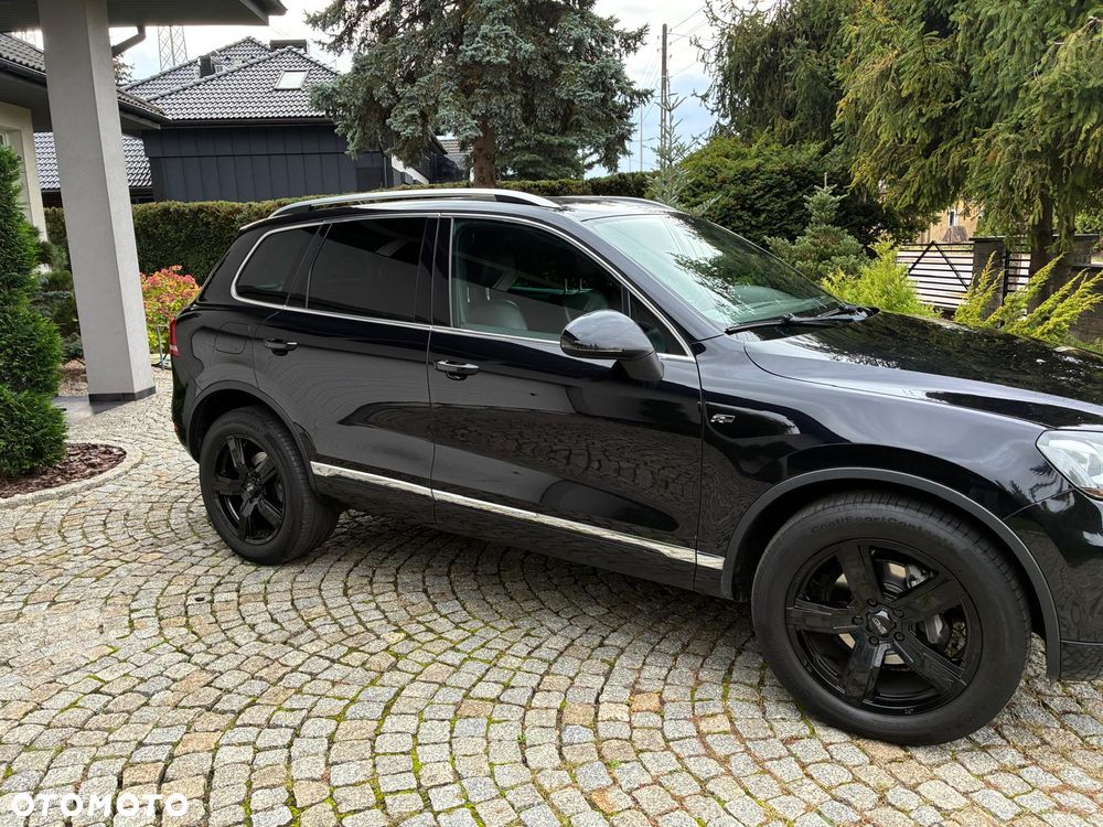 Volkswagen Touareg 2012 photo 2