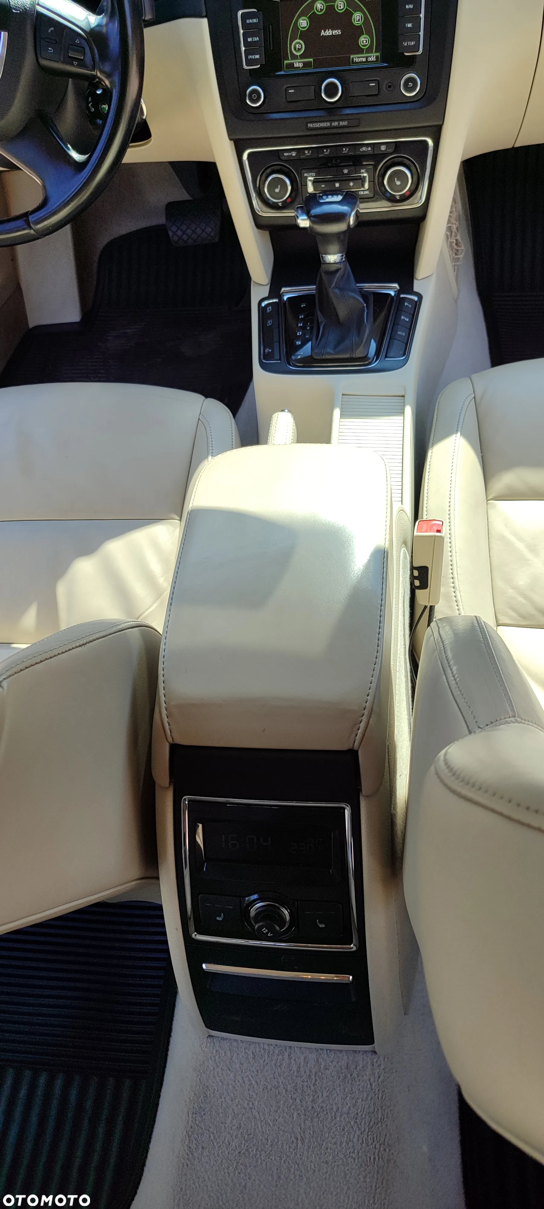 Skoda Superb 2.0 TDI Platinum DSG - 20