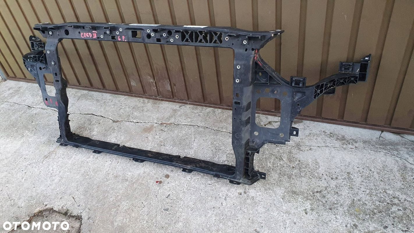 KIA Ceed 3 III 17- Pas przedni wzmocnienie € - 3