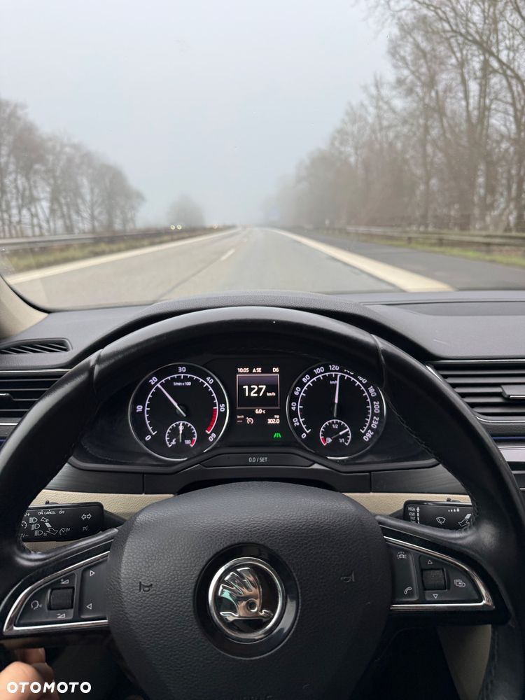 Skoda Superb 2.0 TDI DSG Style - 12