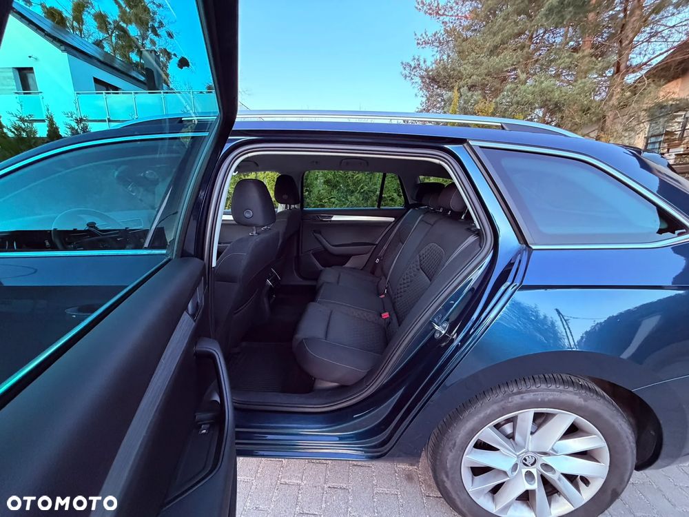 Skoda Superb 2.0 TDI SCR Ambition DSG - 12