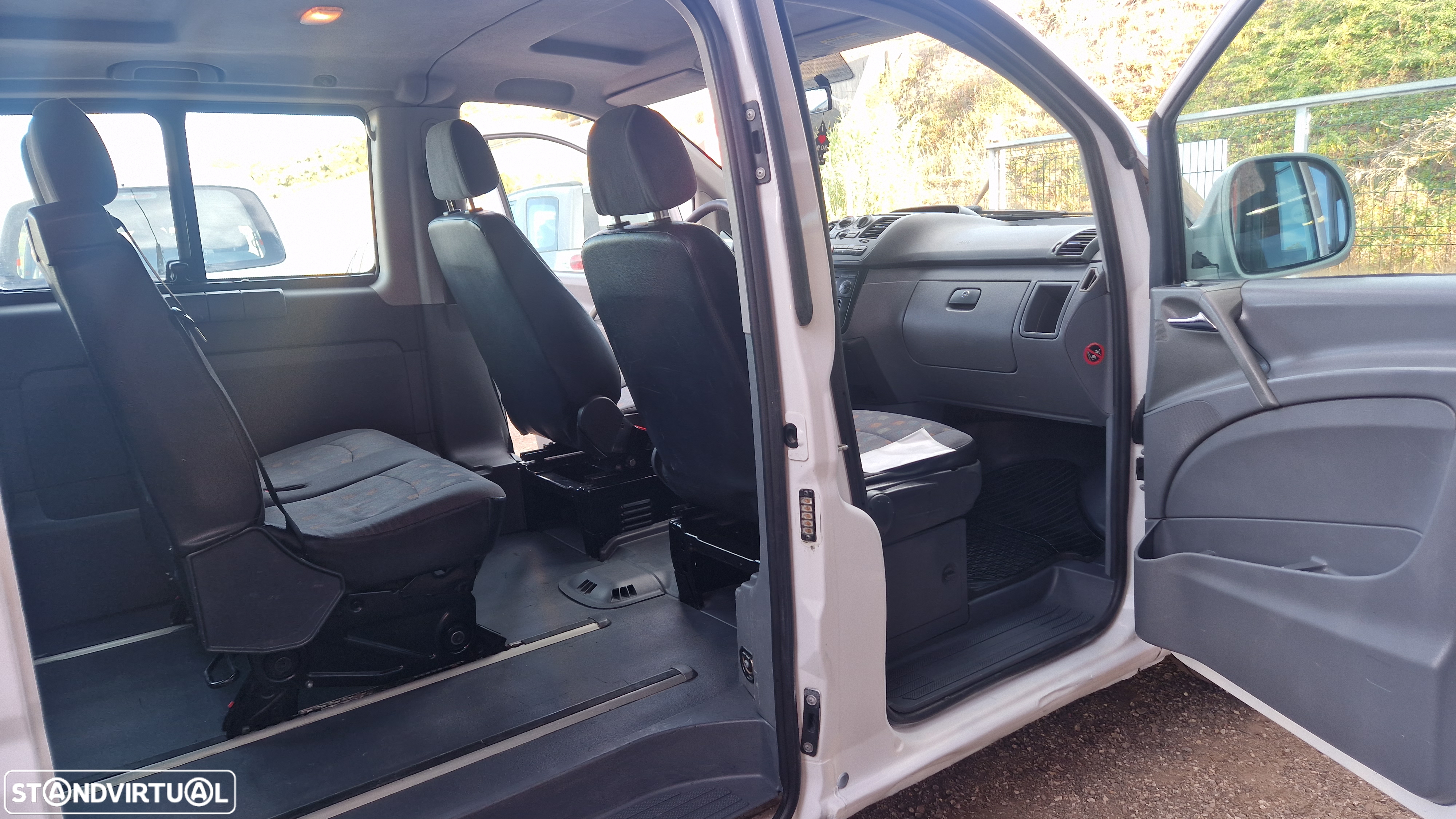 Mercedes-Benz Vito 111 CDi/34 9L Longo 2+2+2+3 - 20