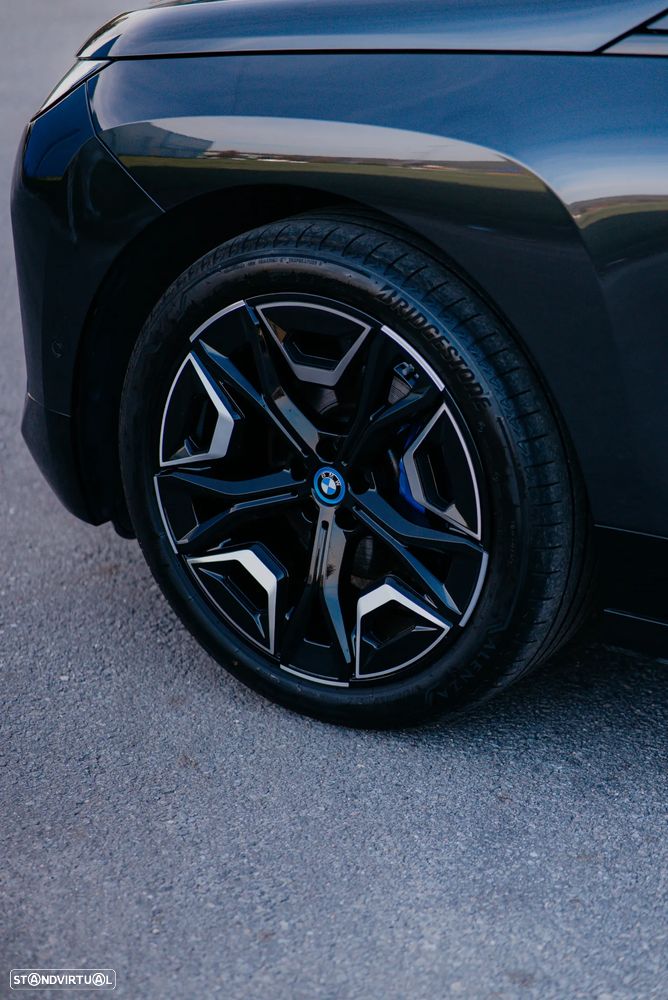 BMW iX xDrive40 - 32