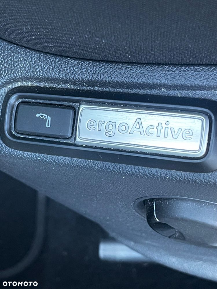 Volkswagen T-Roc - 23